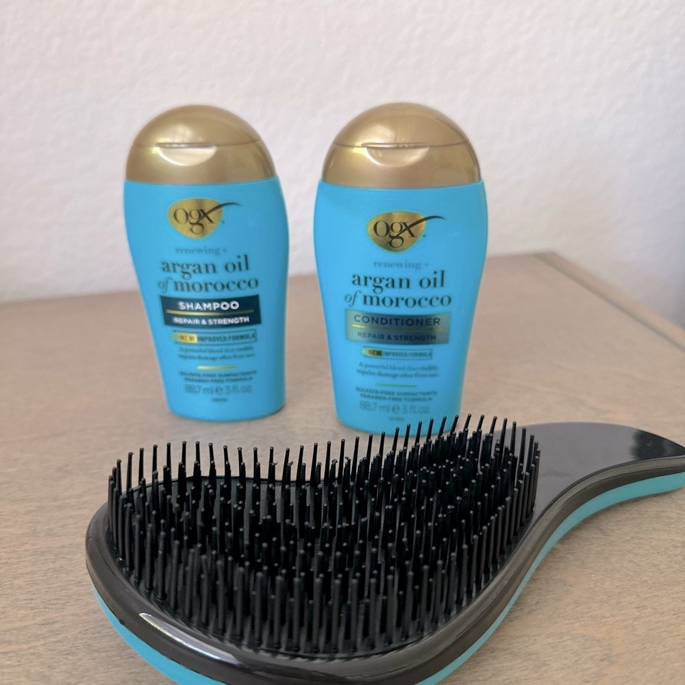 OGX Argan Oil Shampoo and Conditioner Set with Brush